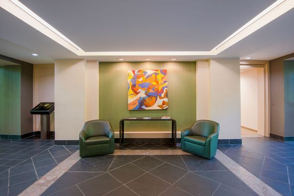 Brookside Office Building: 200 Westpark Dr, Peachtree City, GA 30269